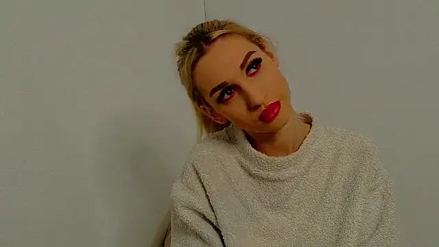 Sia a online show from January 10, 9:58 am