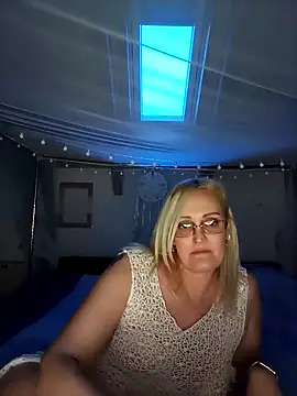 Jenny Blum online show from January 7, 3:37 pm