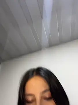 SaraMistick online show from November 14, 1:00 pm