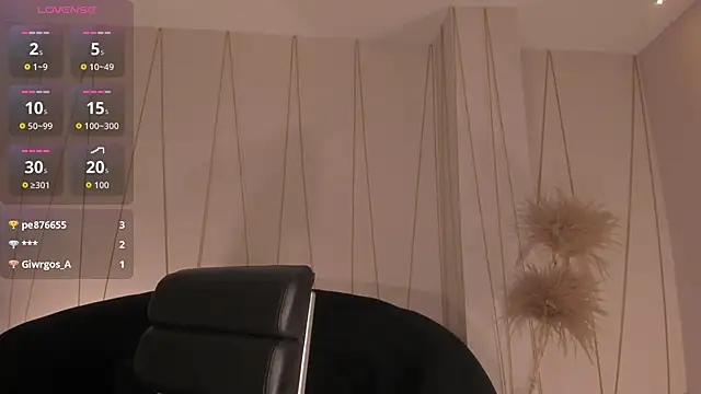 EmilyJohnsonX1 online show from November 22, 4:26 am