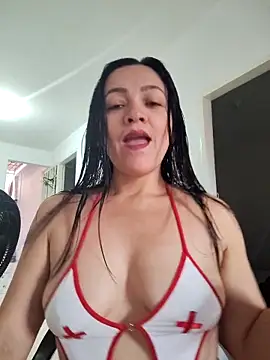 LindaSalo33 online show from November 26, 6:53 pm