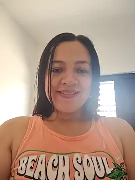 LindaSalo33 online show from November 8, 3:39 pm