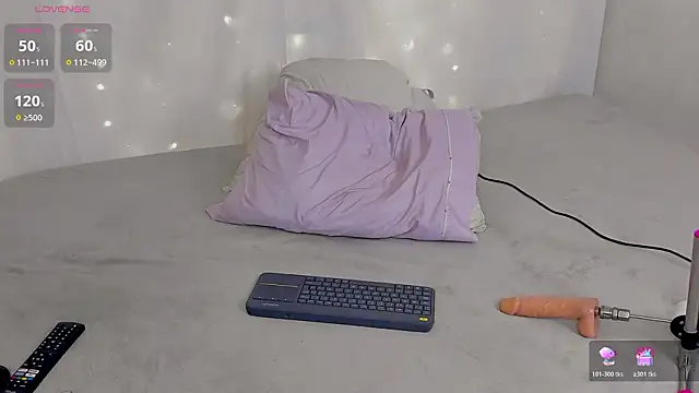 Alejarossi online show from March 24, 1:05 pm