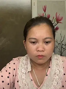 Snapshot of lan-xinh01 chatting on October 10, 5:12 am lan-xinh01 online show from October 10, 5:12 am