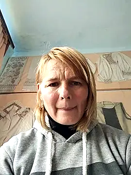 Snapshot of Masha412111 chatting on October 20, 7:55 am Masha412111 online show from October 20, 7:55 am