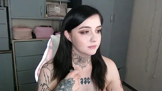 Rin andersonn online show from December 18, 2:16 am