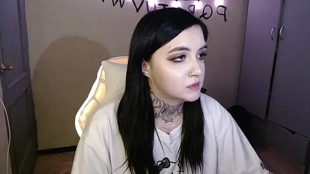 Rin andersonn online show from December 4, 8:31 pm