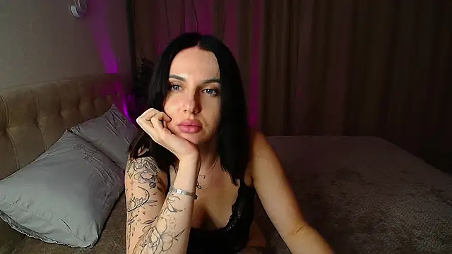 Snapshot of Poison_inyour_Mind__ chatting on October 19, 4:20 pm Poison inyour Mind online show from October 19, 4:20 pm