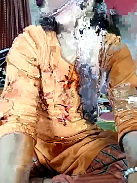 Snapshot of night_queeen7 chatting on October 3, 6:35 pm night queeen7 online show from October 3, 6:35 pm