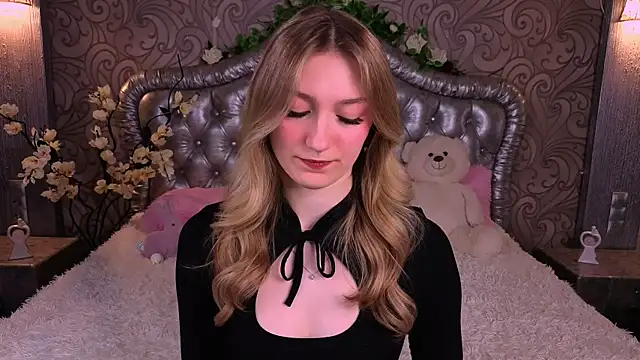 AngelAnabelle online show from March 29, 8:41 pm