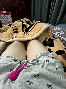 Lili 2love online show from January 8, 1:04 pm