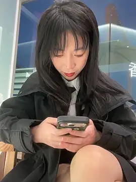 yourkeer online show from December 20, 10:19 am