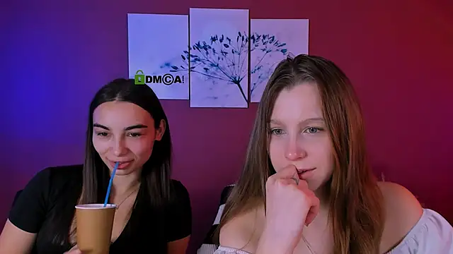 esme moore  online show from November 12, 10:02 am