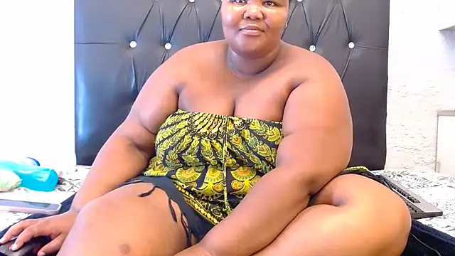 LadyBear2002 online show from February 21, 6:30 pm