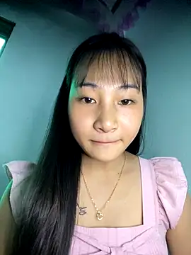 Snapshot of banlinh004 chatting on October 5, 4:50 am banlinh004 online show from October 5, 4:50 am