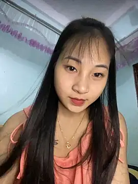 Snapshot of banlinh004 chatting on October 12, 3:47 pm banlinh004 online show from October 12, 3:47 pm