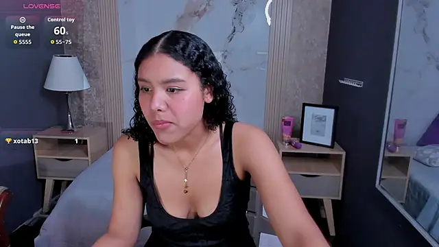 AriaVega online show from November 25, 12:18 pm