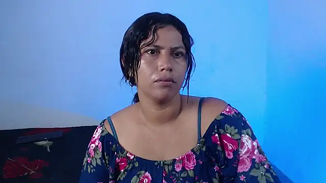 Snapshot of sirinay_collegiate91 chatting on October 20, 1:14 pm sirinay collegiate91 online show from October 20, 1:14 pm