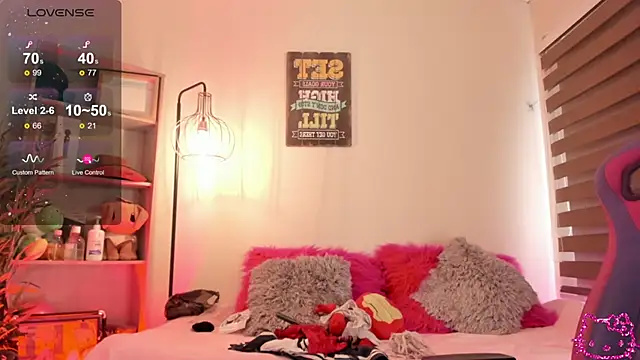 emma soffia online show from March 17, 7:29 pm