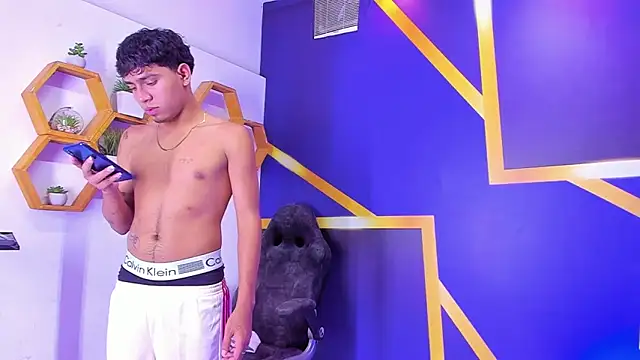 Snapshot of Play_boys_Hot2 chatting on October 12, 4:09 pm Play boys Hot2 online show from October 12, 4:09 pm