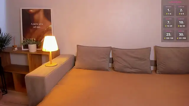 Snapshot of Taylaa_Luxe chatting on October 21, 6:39 am Taylaa Luxe online show from October 21, 6:39 am