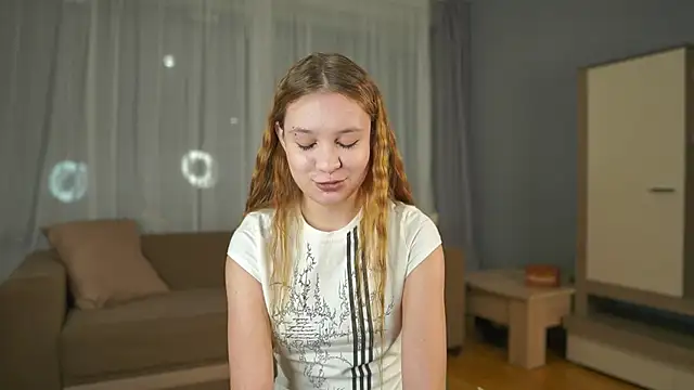 MarindaRuud online show from October 11, 1:36 pm