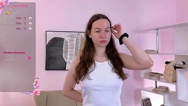 Snapshot of Sarah_Lert chatting on October 10, 6:18 am Sarah Lert online show from October 10, 6:18 am