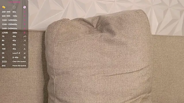 Playful Lia online show from November 10, 3:40 pm