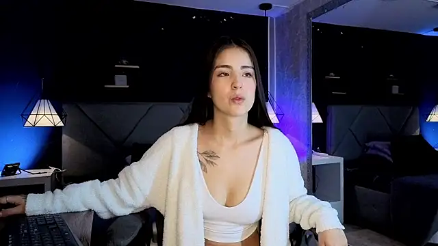 giapearl25 online show from October 12, 3:36 pm