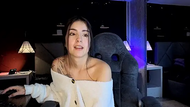 giapearl25 online show from October 14, 3:47 pm