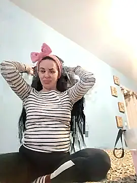 Stefaniyaxq online show from January 9, 1:15 pm