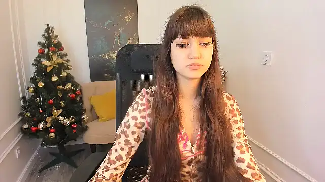 TiffanyYounge online show from January 8, 4:27 am