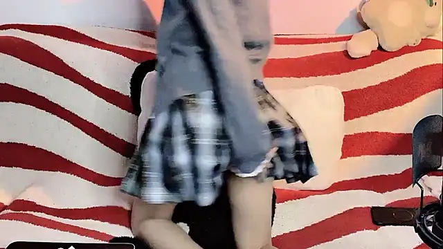 Nuomio online show from February 25, 7:01 pm