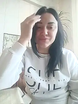 LuceSkys online show from November 1, 9:35 am