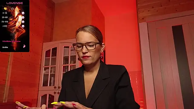 Lady Shine online show from December 5, 8:48 am