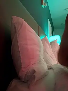 nvthvn555 online show from October 31, 8:07 am