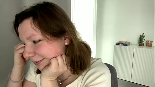 TamekiaSamii online show from November 8, 7:46 am