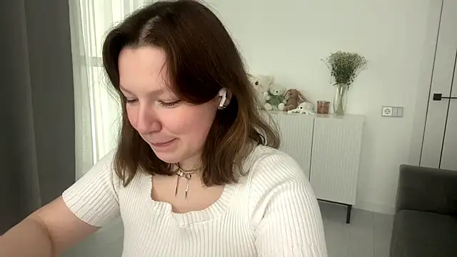 TamekiaSamii online show from December 3, 9:55 am