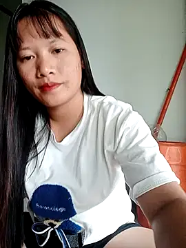 Snapshot of TrangNemo chatting on October 6, 9:04 am TrangNemo online show from October 6, 9:04 am