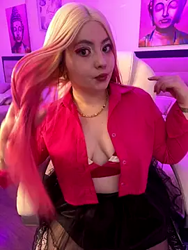 kattee adams online show from October 31, 1:37 pm