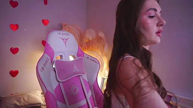 LureOfEva online show from February 15, 8:52 pm