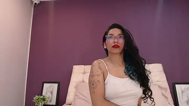 PaulinaColeman online show from November 10, 3:45 am