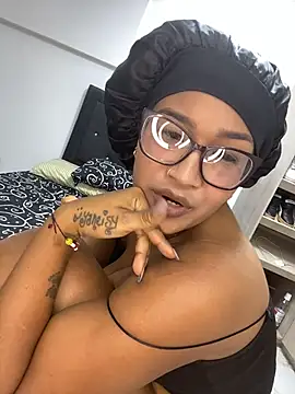 Sashaoregon online show from November 23, 6:27 am