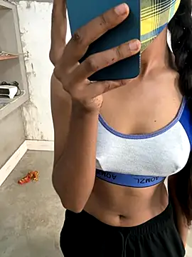 Snapshot of Rani_hot2 chatting on October 11, 7:46 am Rani hot2 online show from October 11, 7:46 am