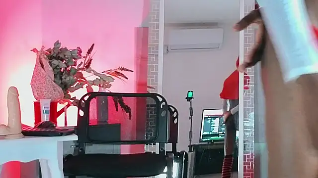 Darkcandyboy online show from October 12, 1:13 pm