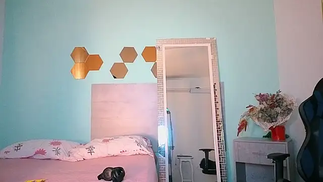 Darkcandyboy online show from October 14, 12:41 pm