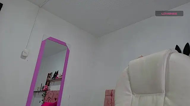 thianahorny online show from March 27, 12:39 pm