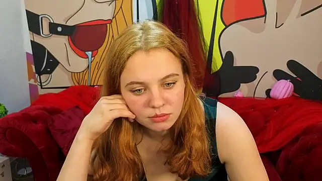 SnowWhiti online show from November 1, 3:05 pm