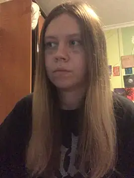 LunaVirelle online show from November 1, 2:32 pm