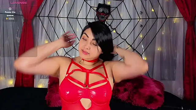 Victoria Jonhss online show from November 1, 1:21 am